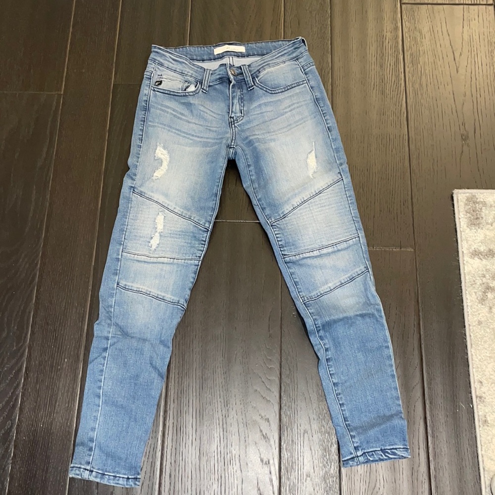 kancan distressed moto jeans
